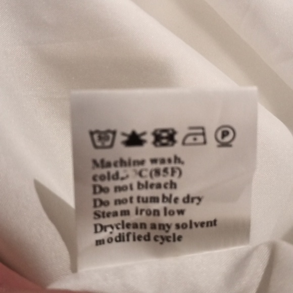 XL Like New Unbranded Silky Lined Sleeveless Camisole Top - Picture 12 of 12